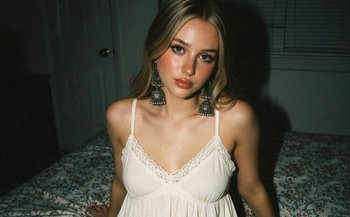 AI Pretty Girl: Nostalgic POV Portrait Prompt