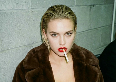 AI Pretty Girl: 90s Supermodel Backstage Portrait