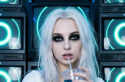 AI Pretty Girl Cyber-Goth: CRT TV Room Prompt
