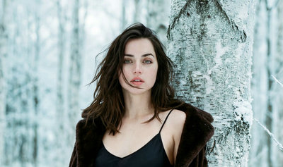 Ana de Armas: Faux-Fur Hokkaido Snow Film Portrait Prompt